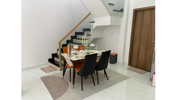 Bán nhà sát căn mặt tiền đường Tỉnh Lộ 10, DT 63m2, xây mới 1 trệt, 1 lầu